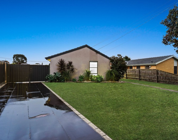 31 Valepark Crescent, Cranbourne VIC 3977