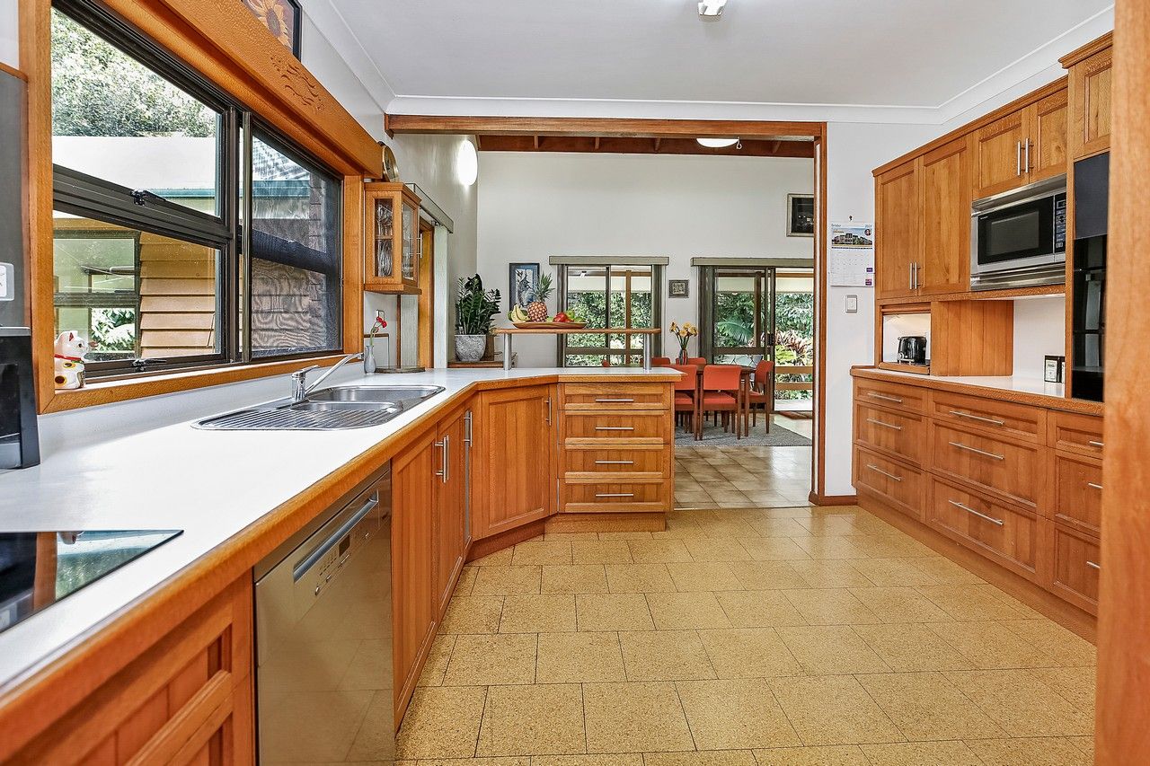 22 Winfield Road, Lake Eacham QLD 4884, Image 1