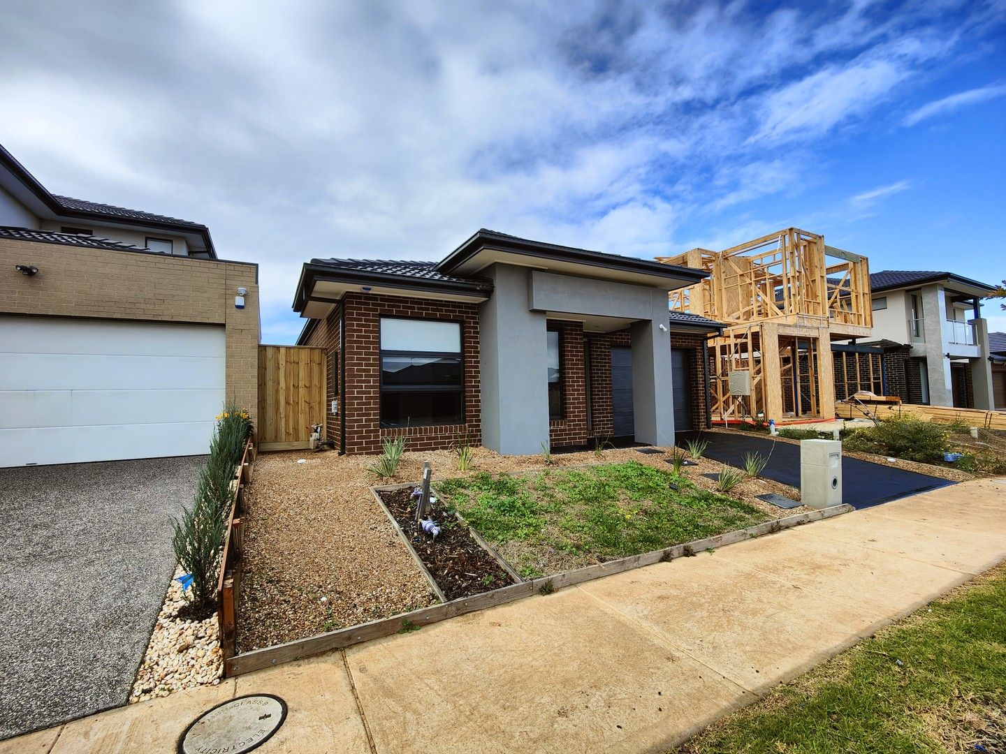 4 bedrooms House in 11 Bossini Street TRUGANINA VIC, 3029