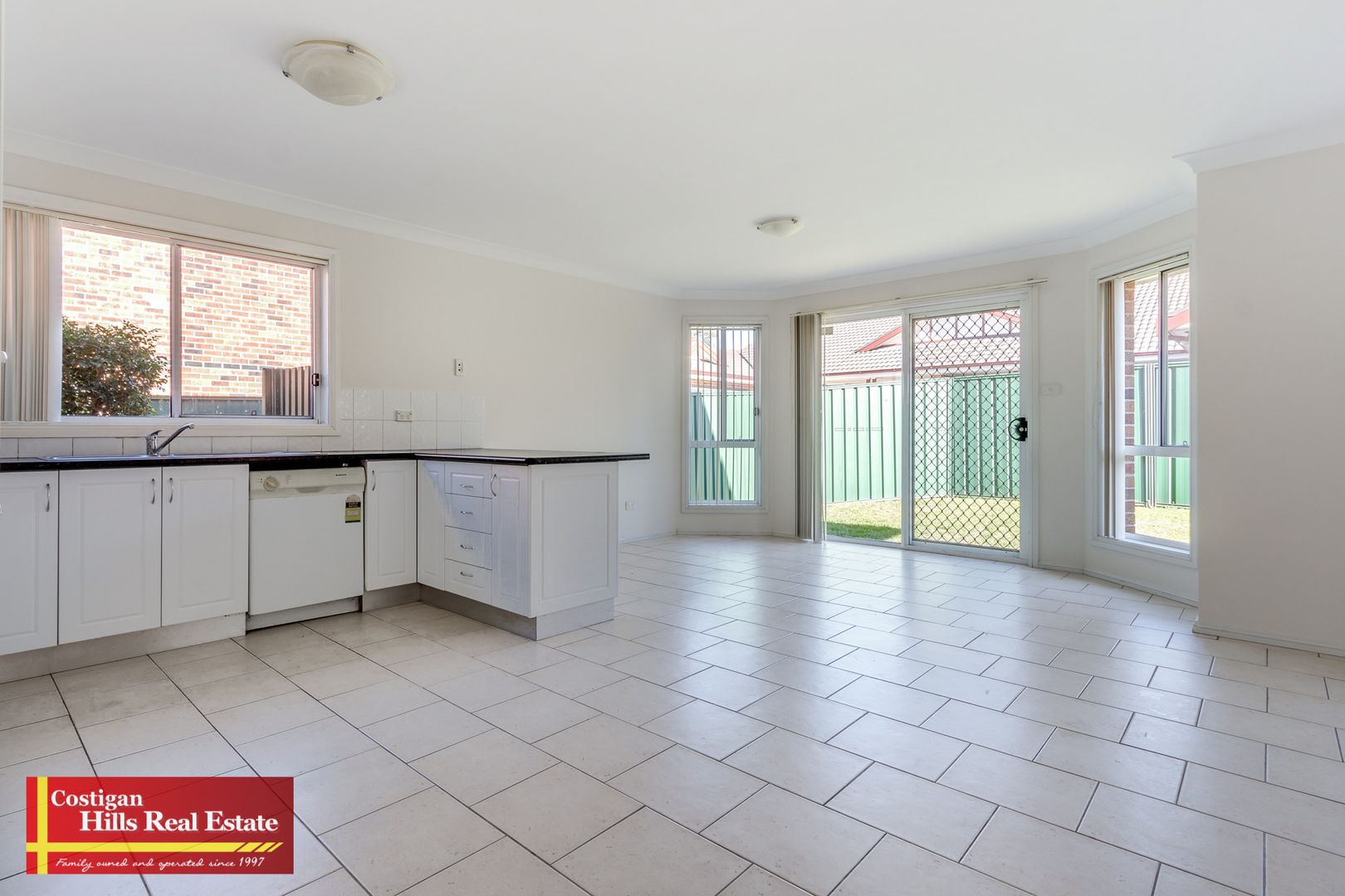 2/220 Farnham Road, Quakers Hill NSW 2763, Image 2