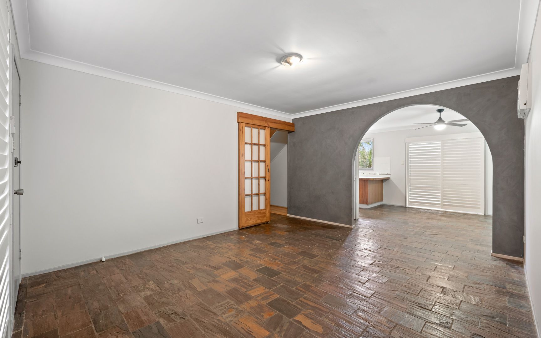 3/12 Parliament Road, Macquarie Fields NSW 2564, Image 2