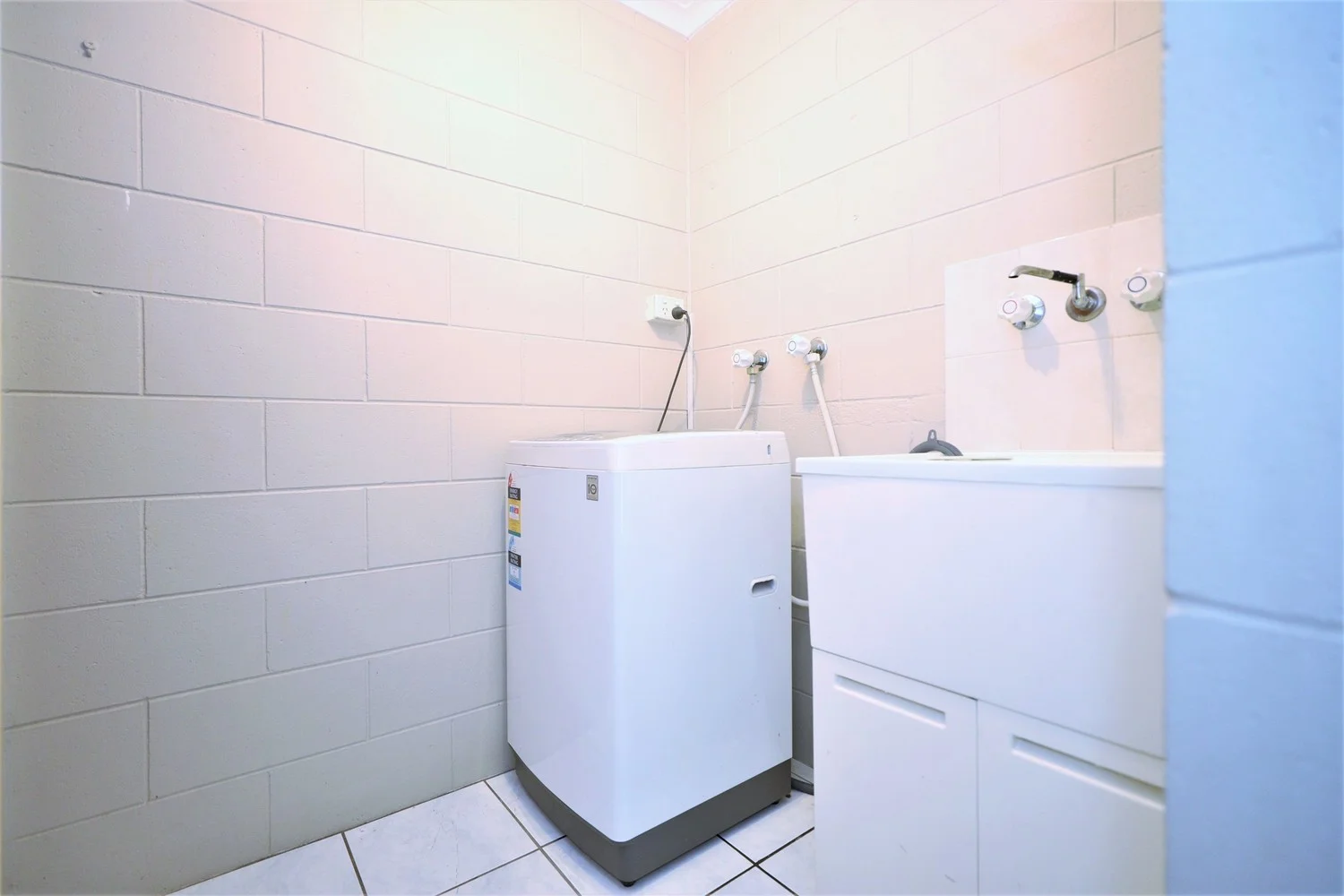 Additional image 16 of 4/18 Robert Road, Bentley Park QLD 4869