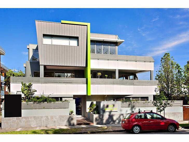 2 bedrooms Apartment / Unit / Flat in 5/285 Barkly Street ST KILDA VIC, 3182