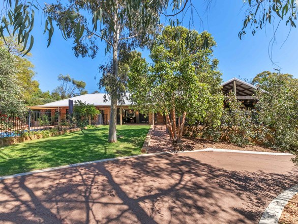 62 Swan View Road, Swan View WA 6056