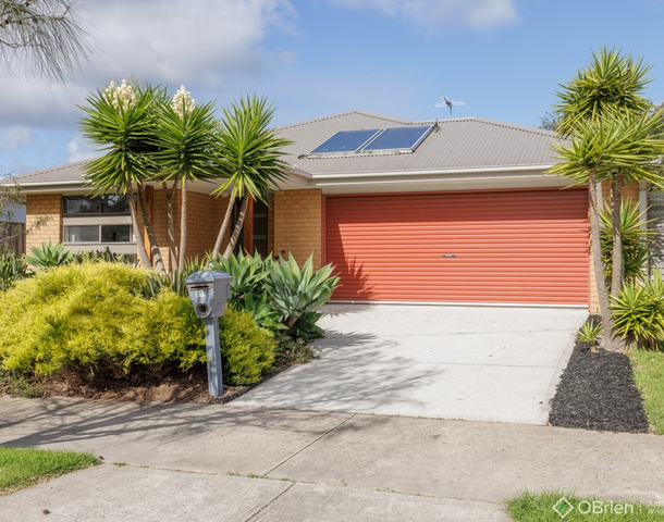 21 Rosella Grove, Cowes VIC 3922