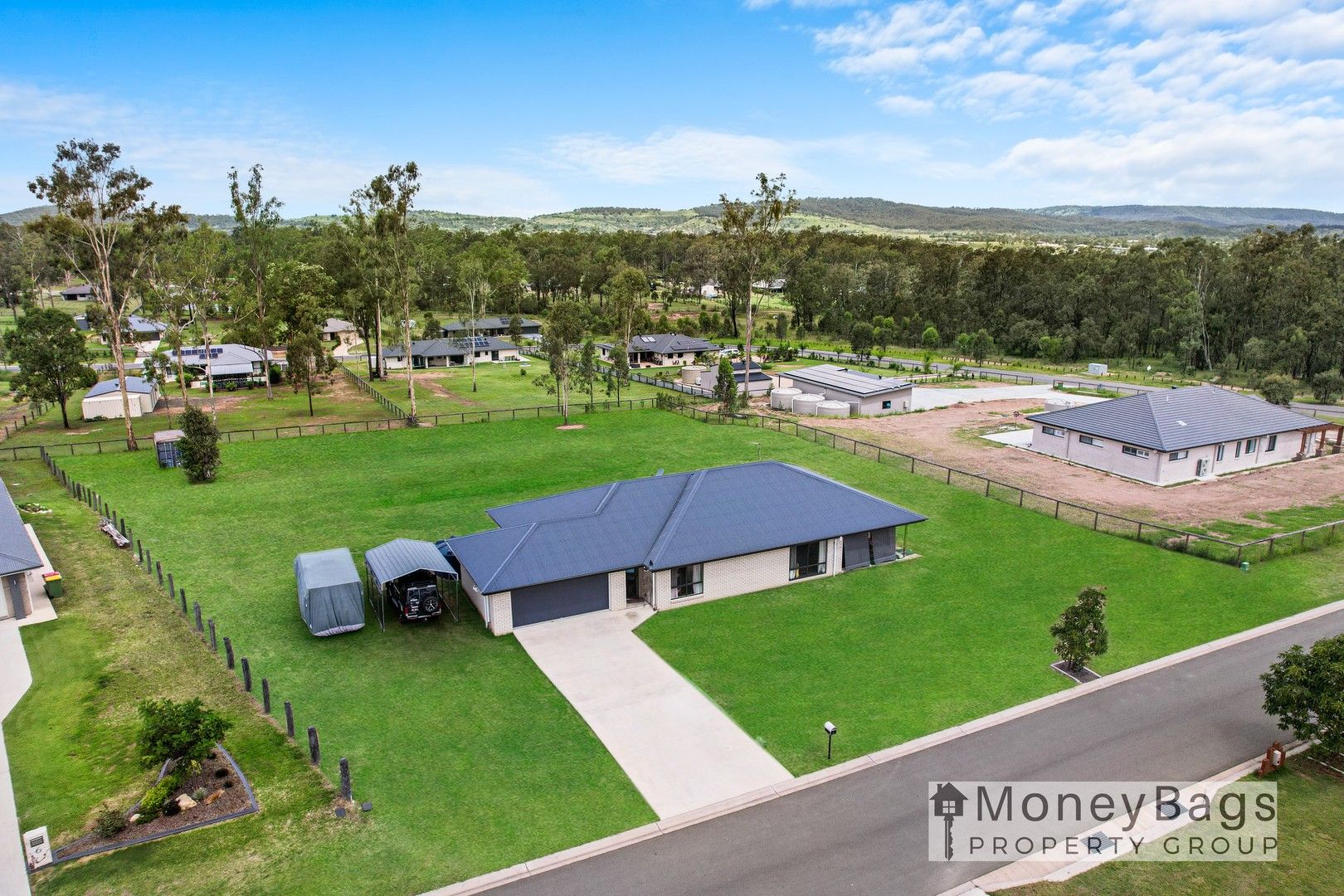 4 Cambridge Place, Kensington Grove QLD 4341, Image 0