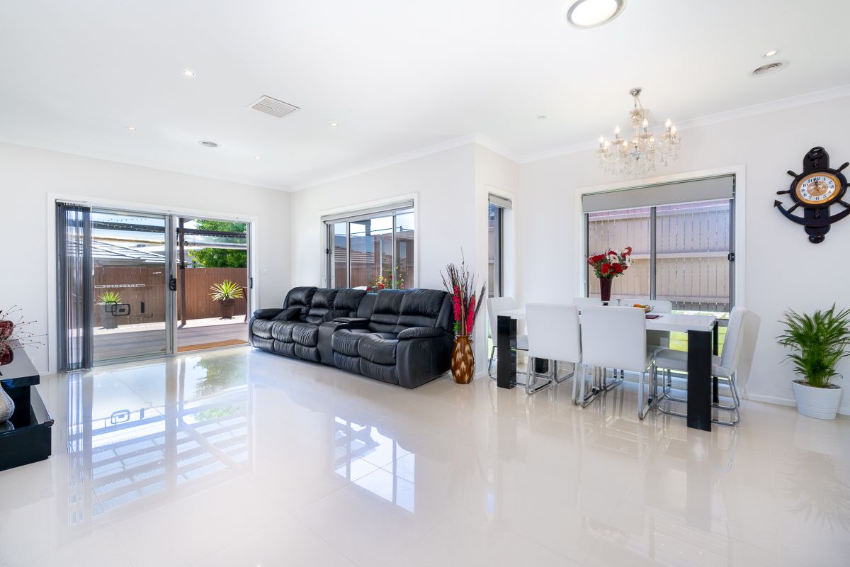 5  Keewong Street, Crace ACT 2911, Image 2