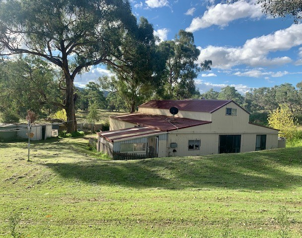 18 Airlie Stock Route Road, Bendemeer NSW 2355