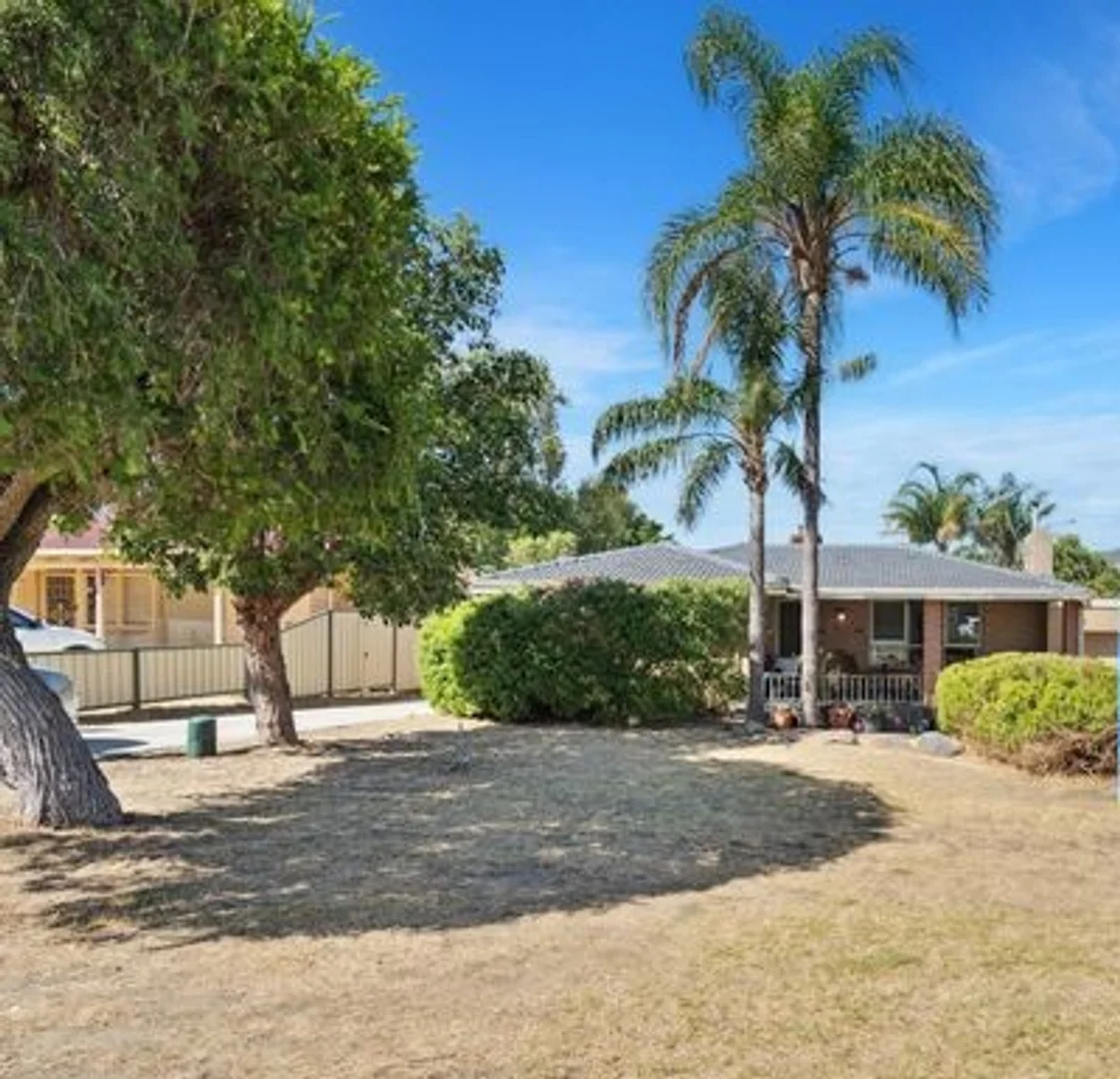 Primary image of 6B Harold Street, Gosnells WA 6110