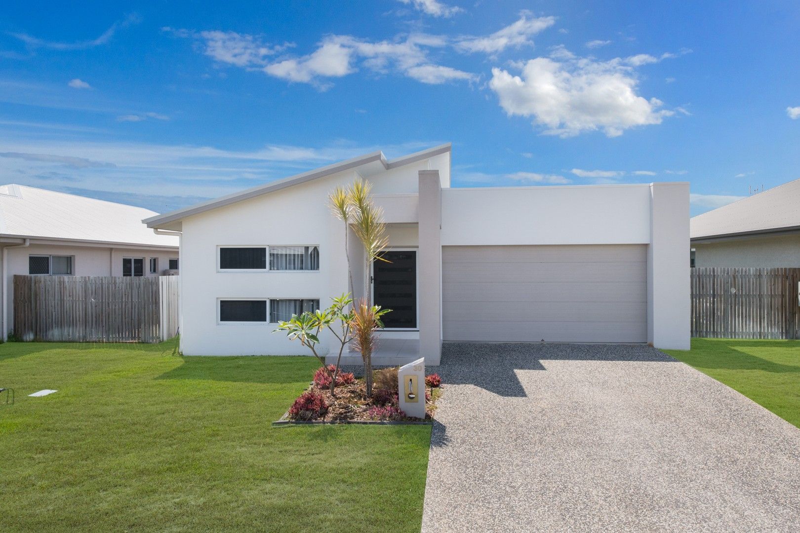 30 Emperor Boulevard, Burdell QLD 4818, Image 0