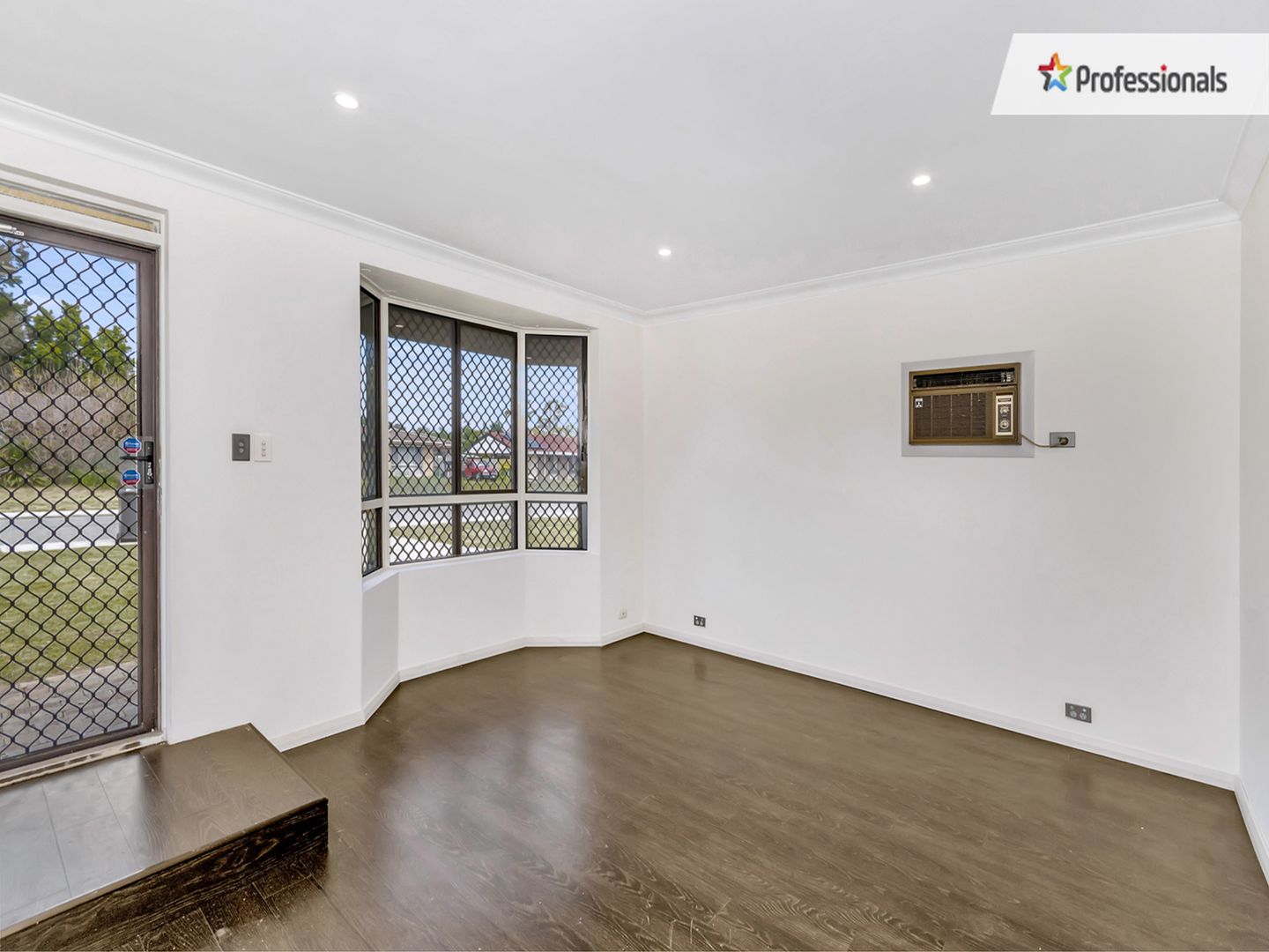 22 Ironbark Place, Maddington WA 6109, Image 1