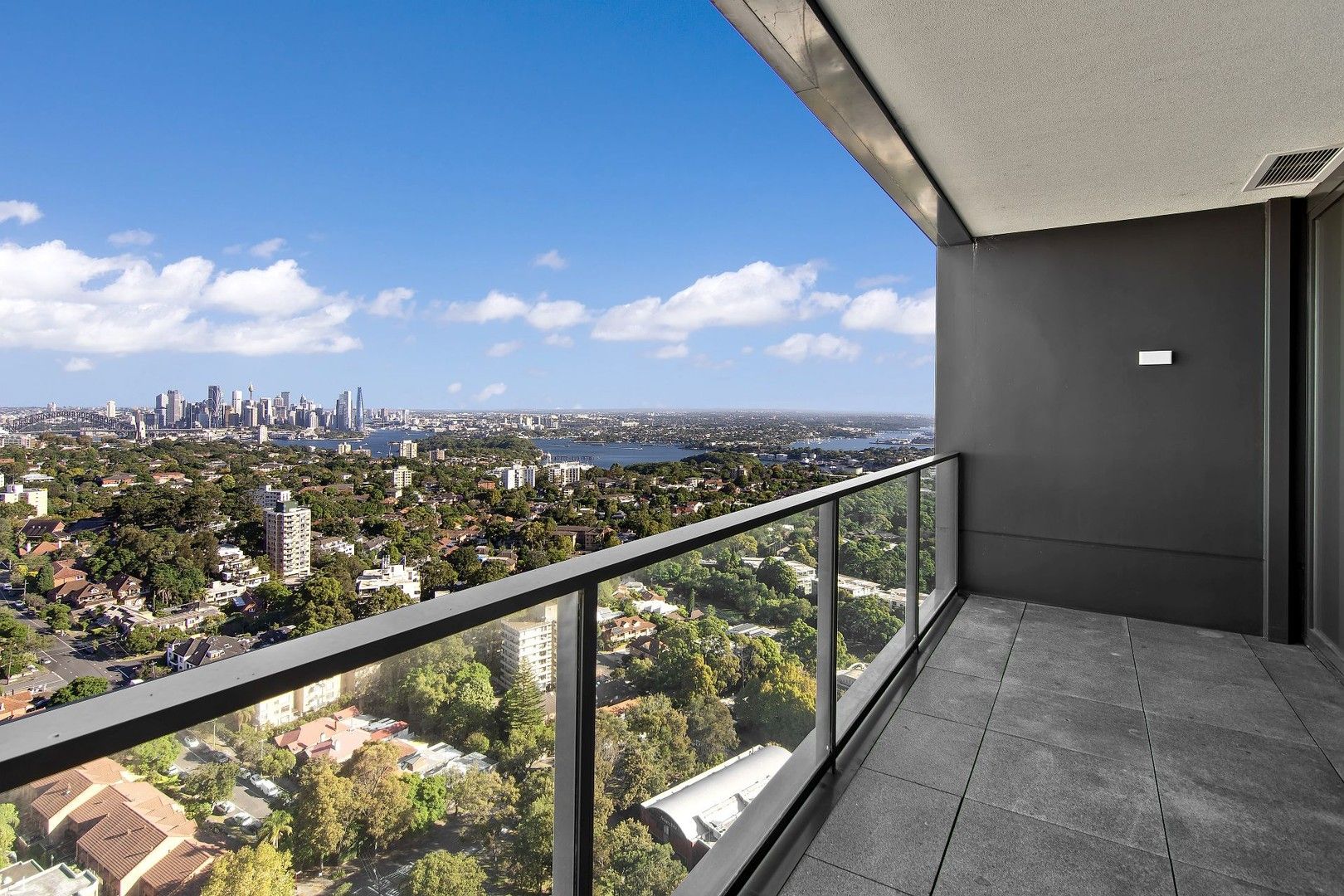 3 bedrooms Apartment / Unit / Flat in 2606/472 Pacific Highway ST LEONARDS NSW, 2065