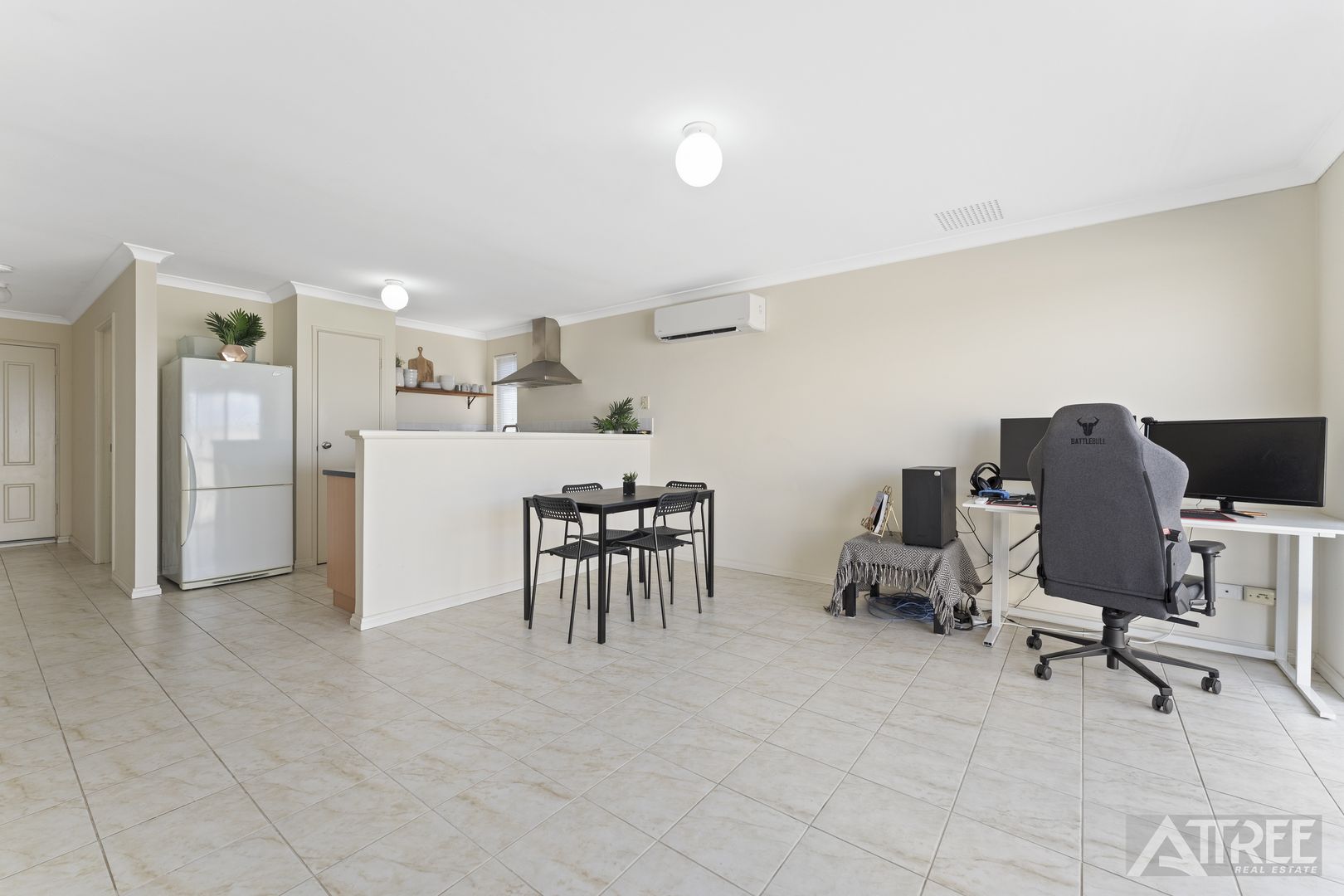 7/16 Bonito Place, Yangebup WA 6164, Image 2