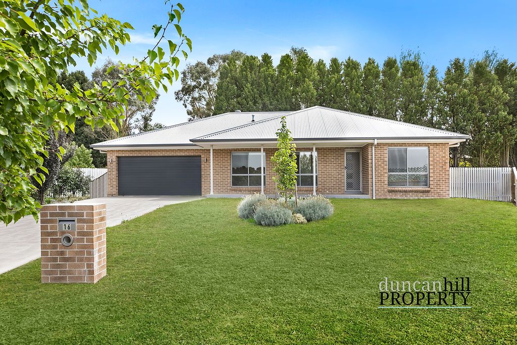 16 Parmenter Court, Bowral NSW 2576, Image 0
