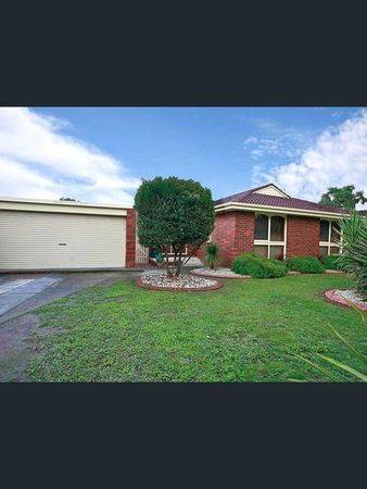 3 bedrooms House in 3 Cameo Court NARRE WARREN VIC, 3805
