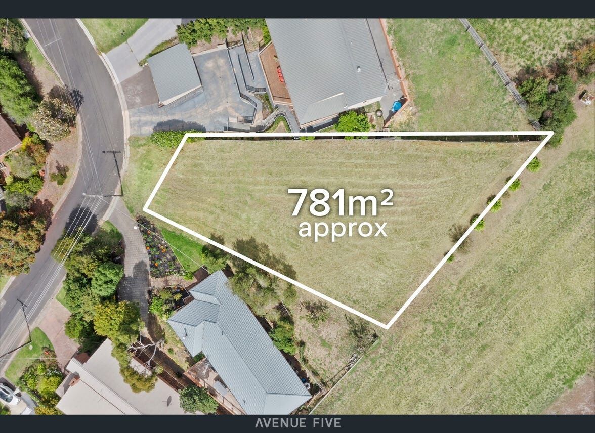 16 Oakbank Avenue, Highton VIC 3216, Image 0