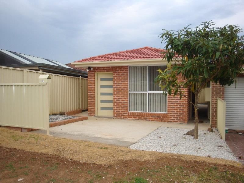 1A Hawk Close, Green Valley NSW 2168, Image 0