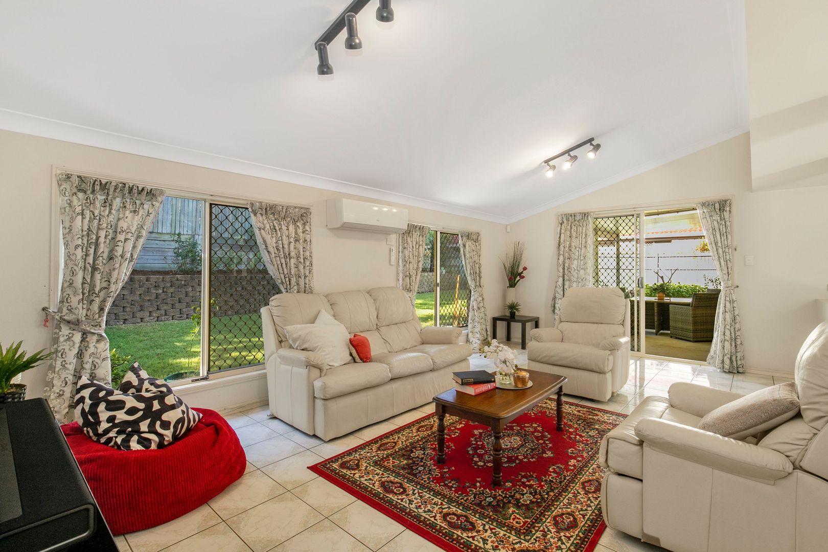 26 Woodrose Crescent, Sinnamon Park QLD 4073, Image 1