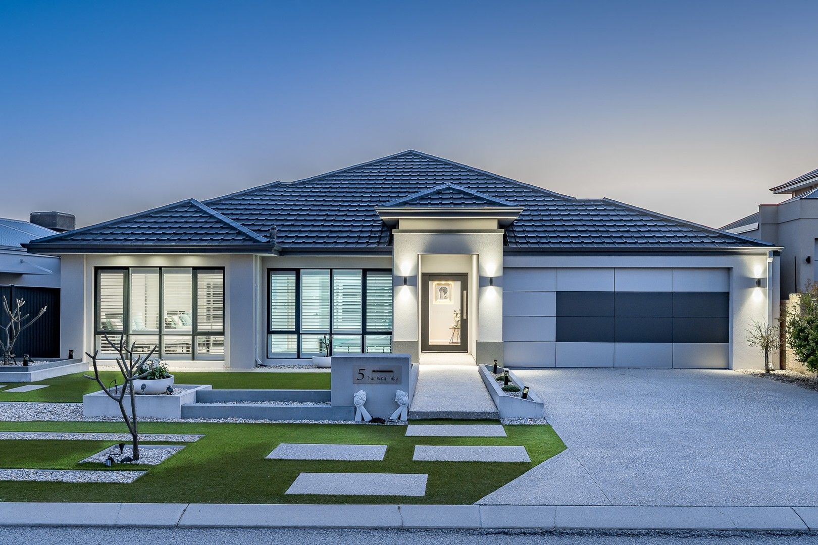 4 bedrooms House in 5 Wamberal Way BURNS BEACH WA, 6028