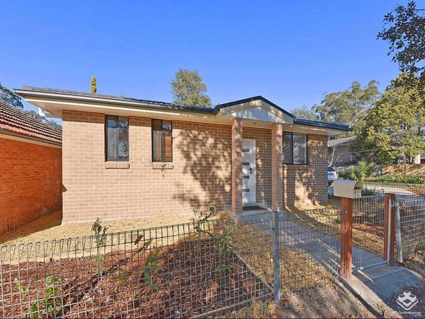 2 bedrooms House in 12 Fern Avenue WAHROONGA NSW, 2076