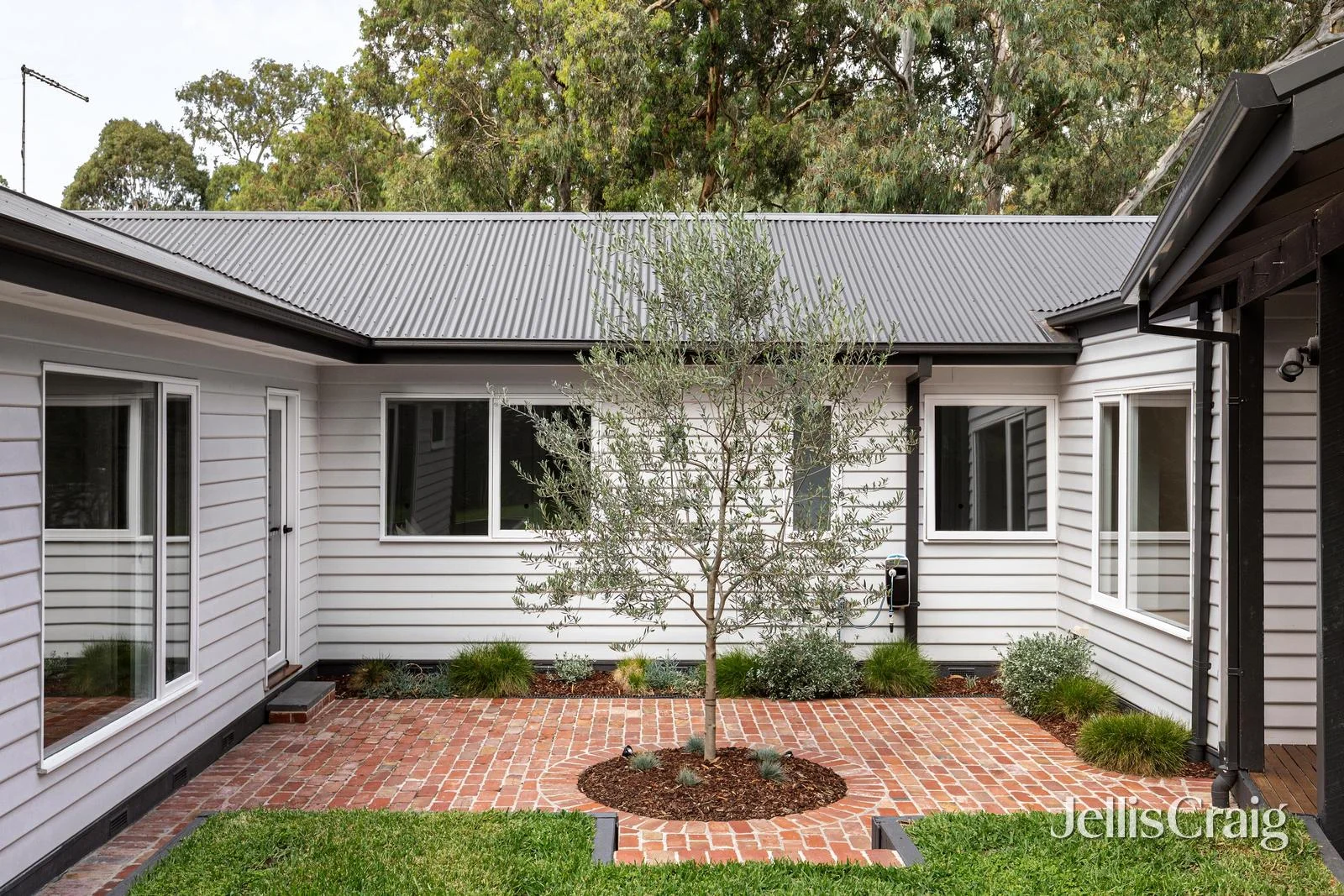 Additional image 21 of 119 Rattray Road, Montmorency VIC 3094