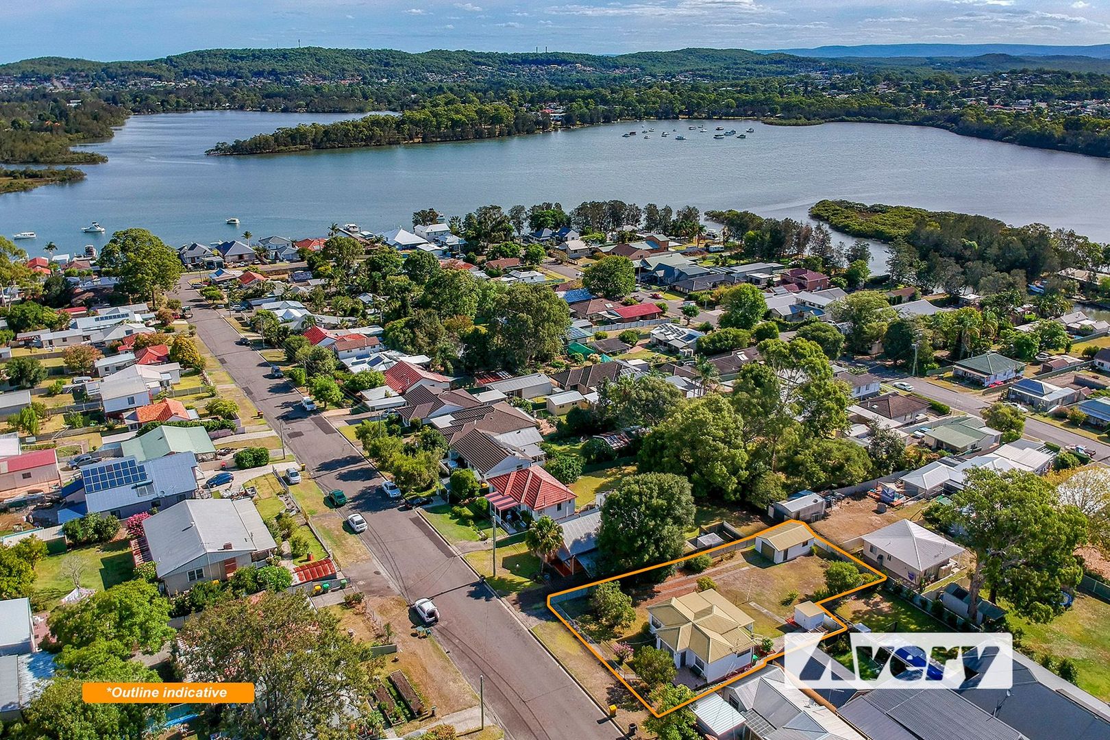 3 Lake Road, Fennell Bay NSW 2283, Image 1