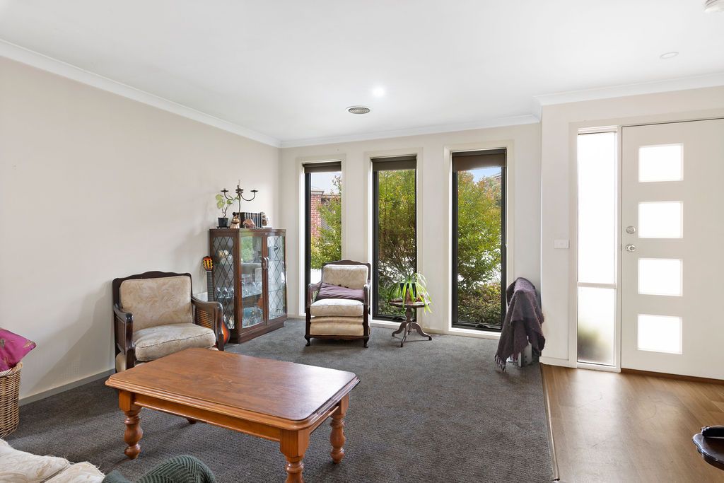 2/519 Peel Street North, Black Hill VIC 3350, Image 1