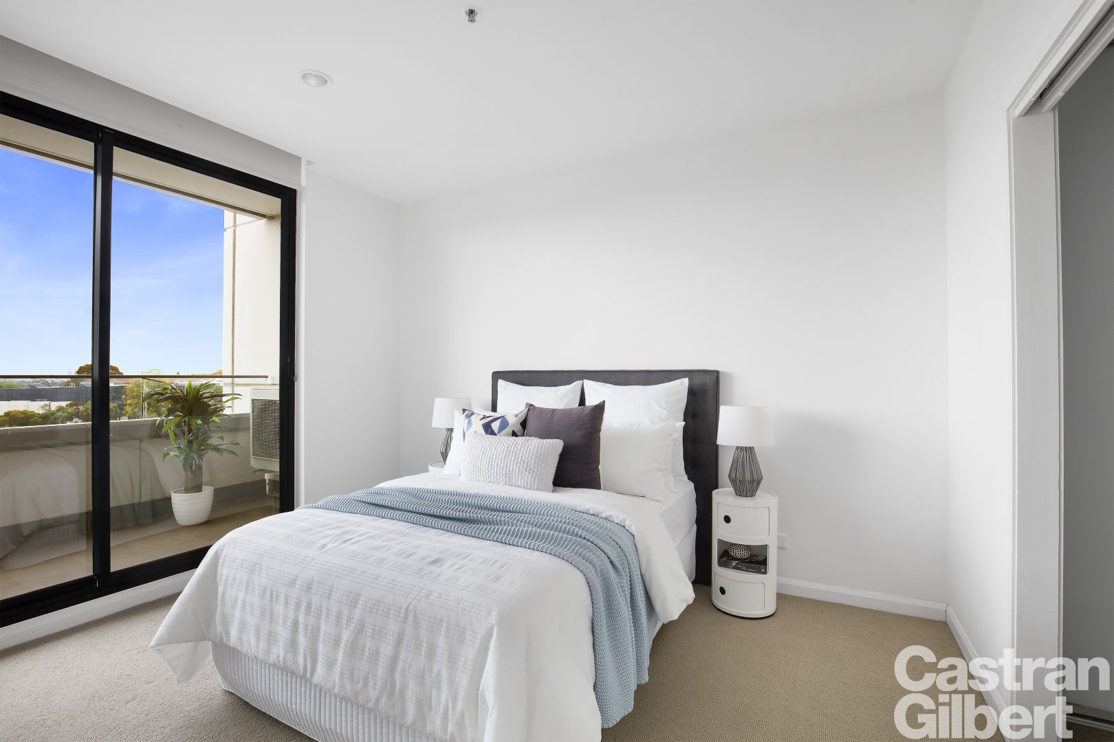 505/8 Breavington Way, Northcote VIC 3070, Image 2