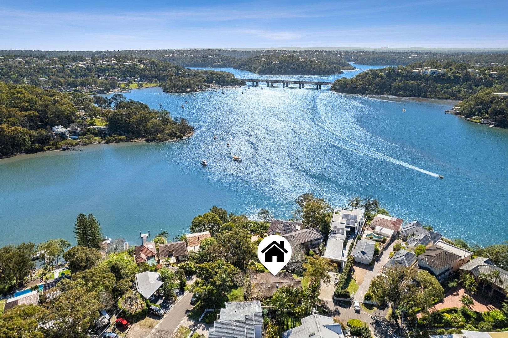 6 bedrooms House in 217 Georges River Crescent OYSTER BAY NSW, 2225