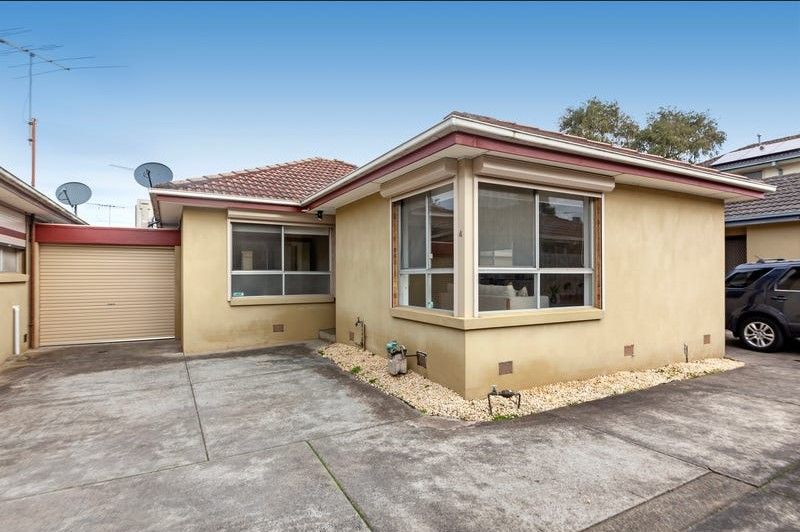2 bedrooms Apartment / Unit / Flat in 4/73 Mimosa Road CARNEGIE VIC, 3163