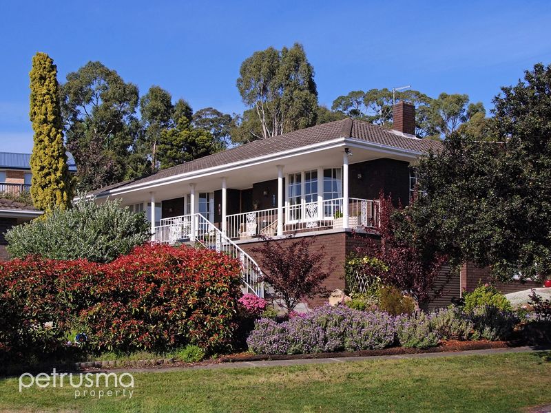 11 Amberley Court, Blackmans Bay TAS 7052, Image 0