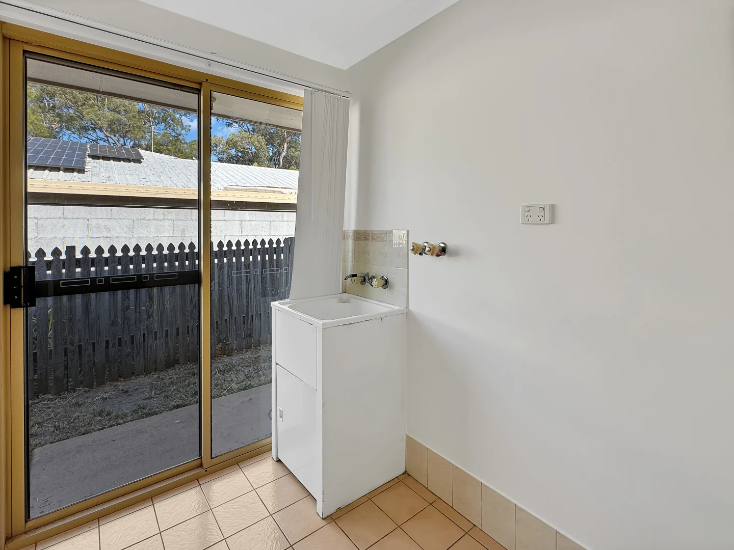 Additional image 12 of 6 Palm Court, Clinton QLD 4680