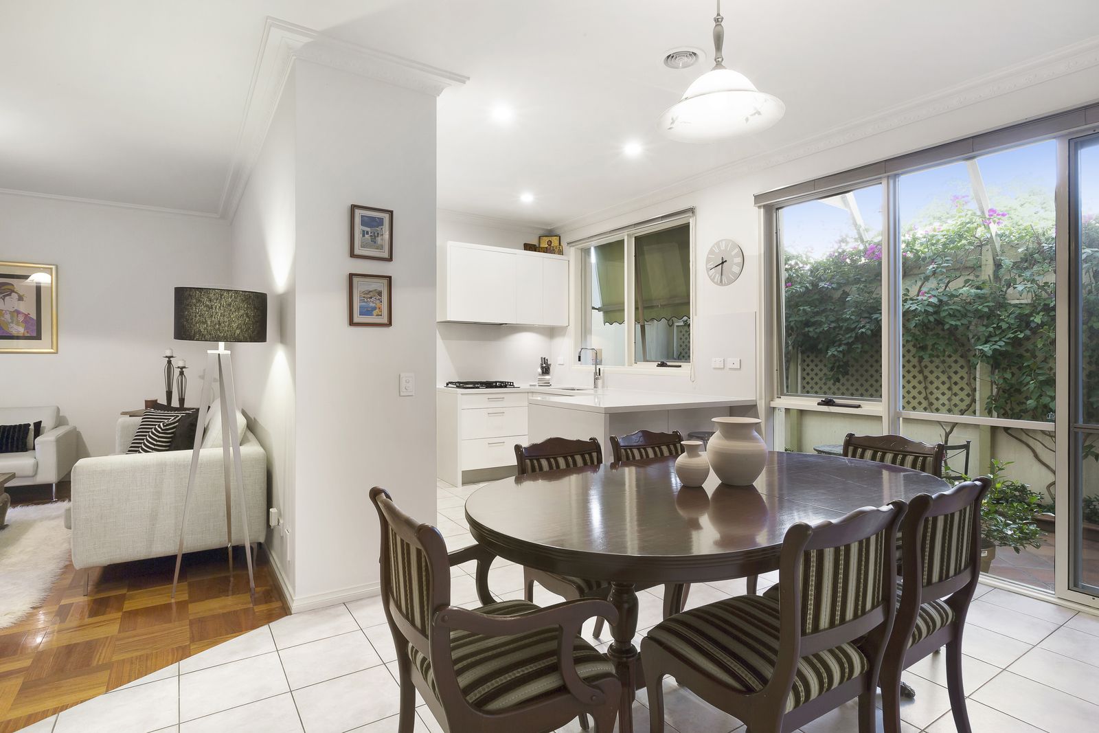 2/5 Asquith Street, Kew VIC 3101, Image 2