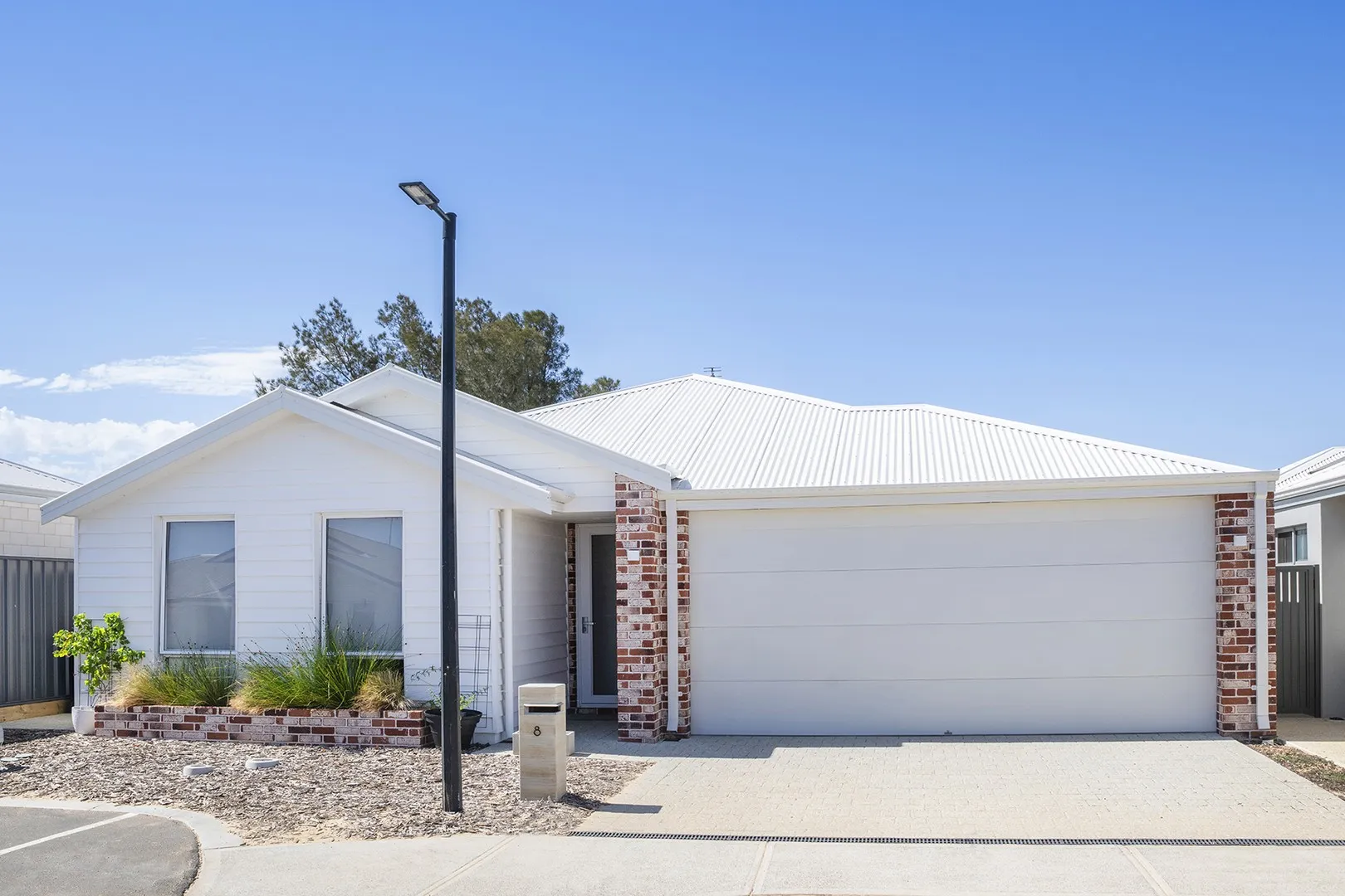 Invest in You and Your Future Lifestyle, Close to CBD and Beach