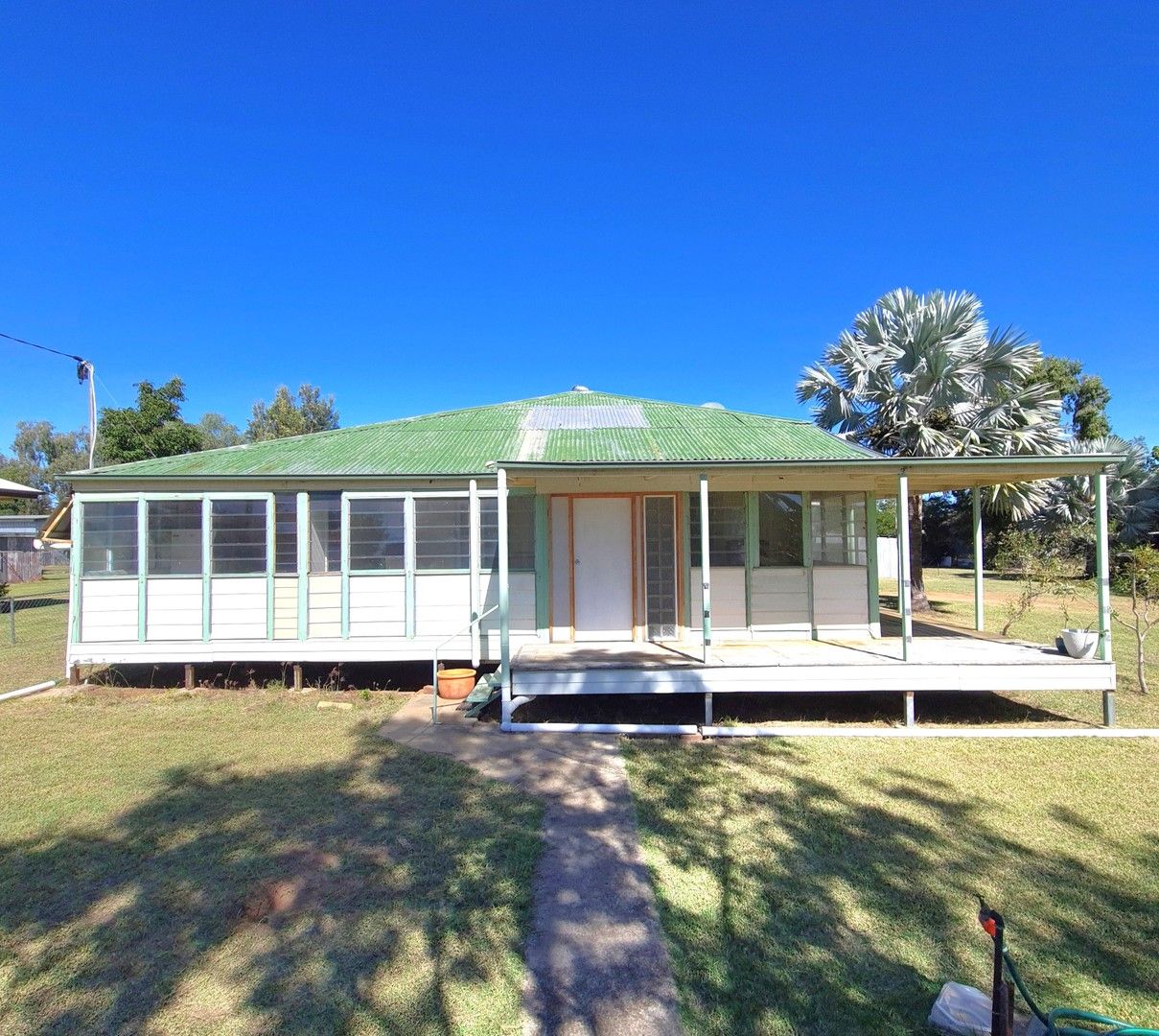 137 Fir Street, Barcaldine QLD 4725, Image 0