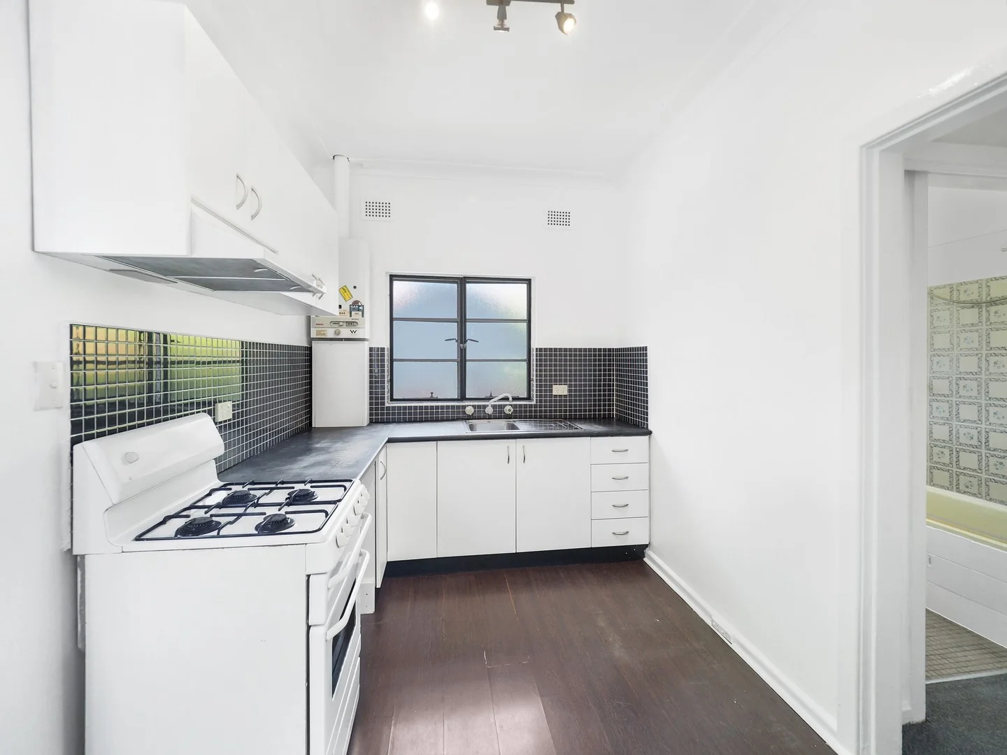 Primary image of 2/4 Garland Road, Naremburn NSW 2065