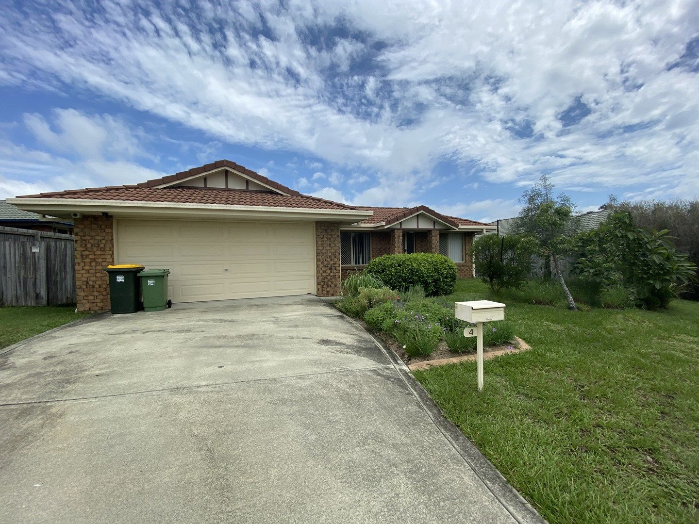 4 bedrooms House in 4 Cockatiel Court DECEPTION BAY QLD, 4508