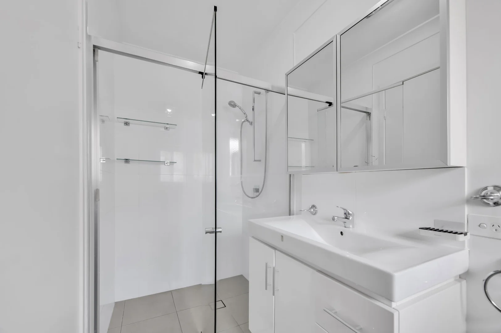 Additional image 14 of 28 Bermuda St, Broadbeach Waters QLD 4218