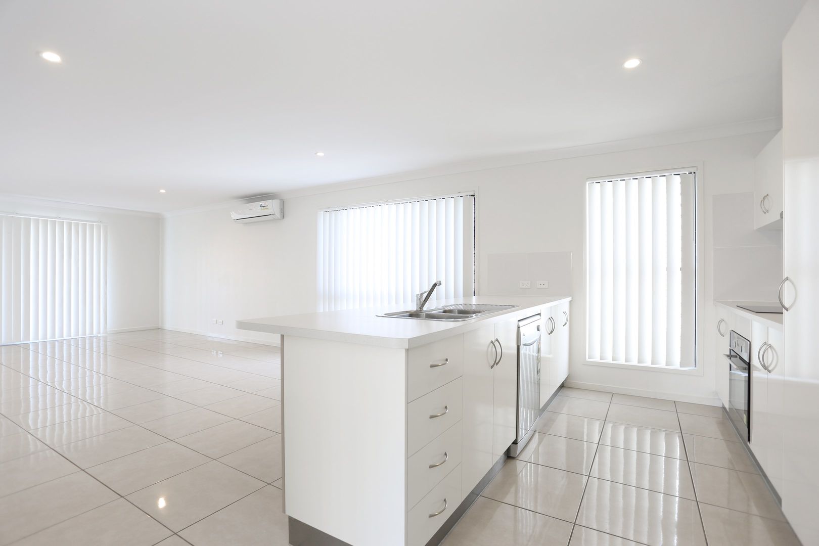 48 Donovan Street, Blacks Beach QLD 4740, Image 2