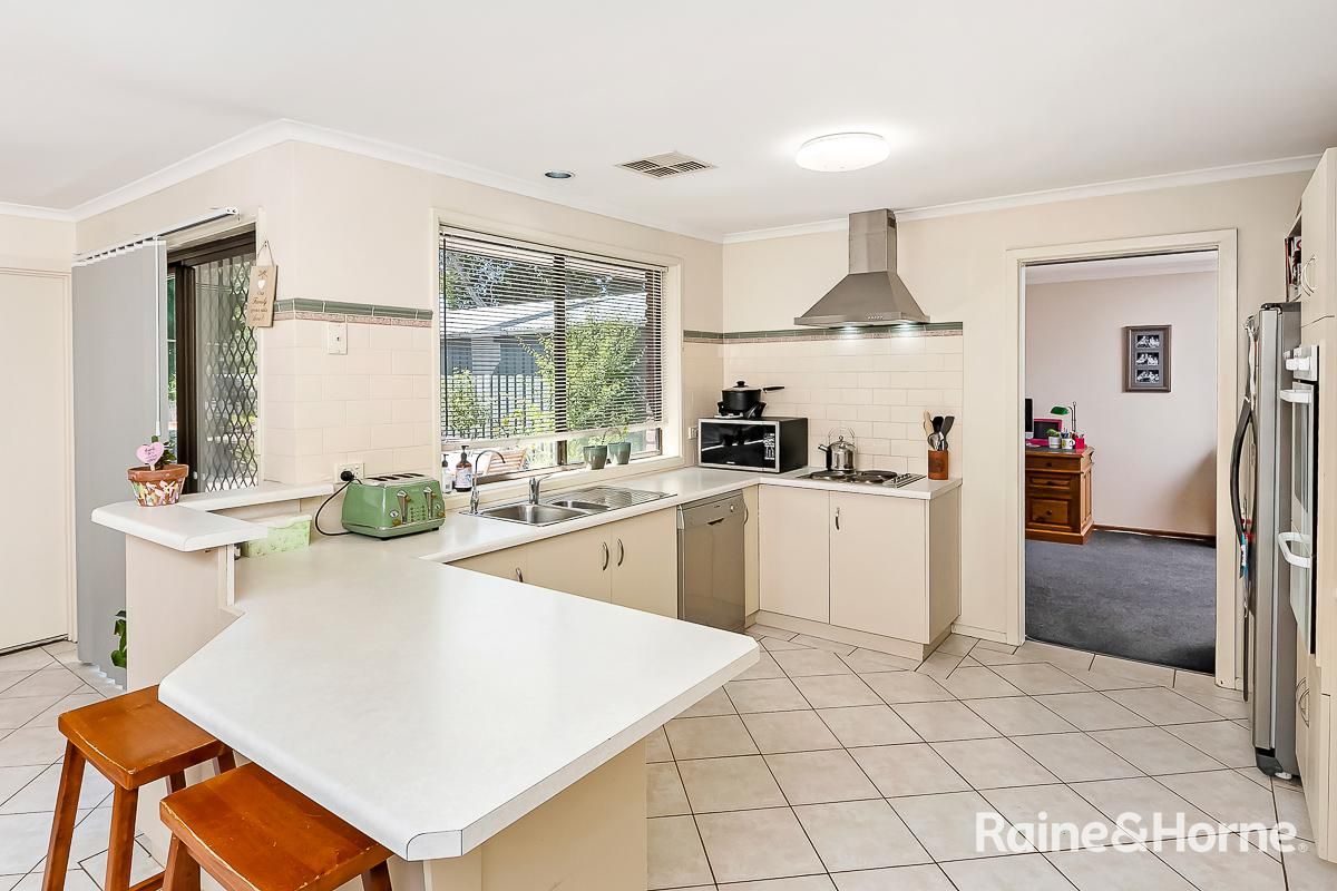 3 Bernhardt Crescent, Hahndorf SA 5245, Image 2