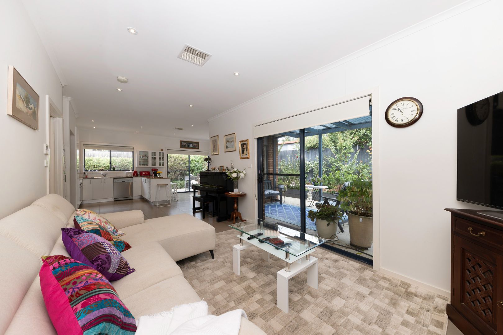 2/9 McNamara Street, Pearce ACT 2607, Image 1