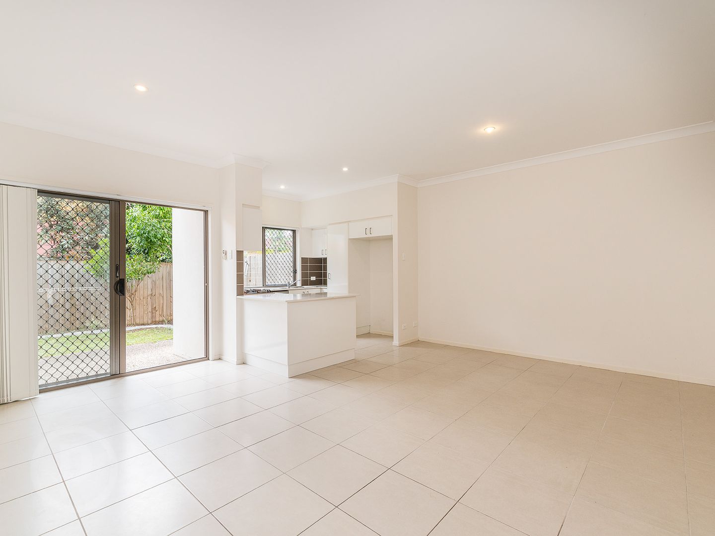 16/88 Candytuft Place, Calamvale QLD 4116, Image 2