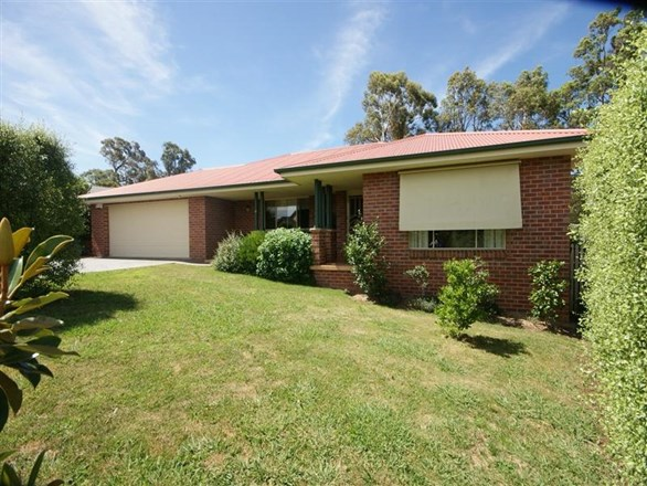 13 Todd Close, Armidale NSW 2350