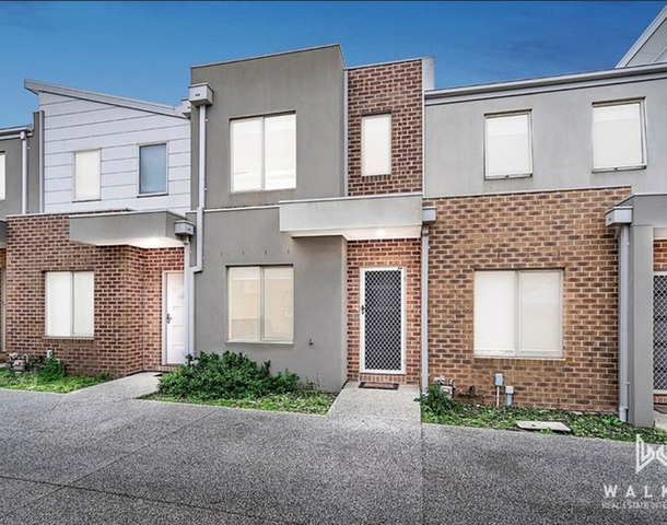 24/1 Hyde Park Avenue, Craigieburn VIC 3064