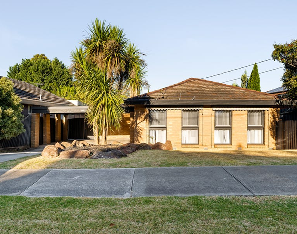 352 Mascoma Street, Strathmore Heights VIC 3041