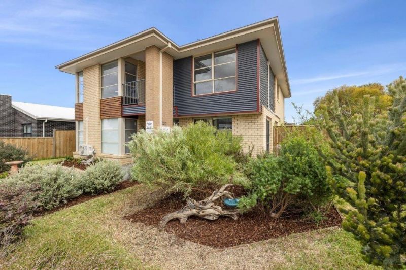 4 bedrooms House in 200 Fischer Street TORQUAY VIC, 3228