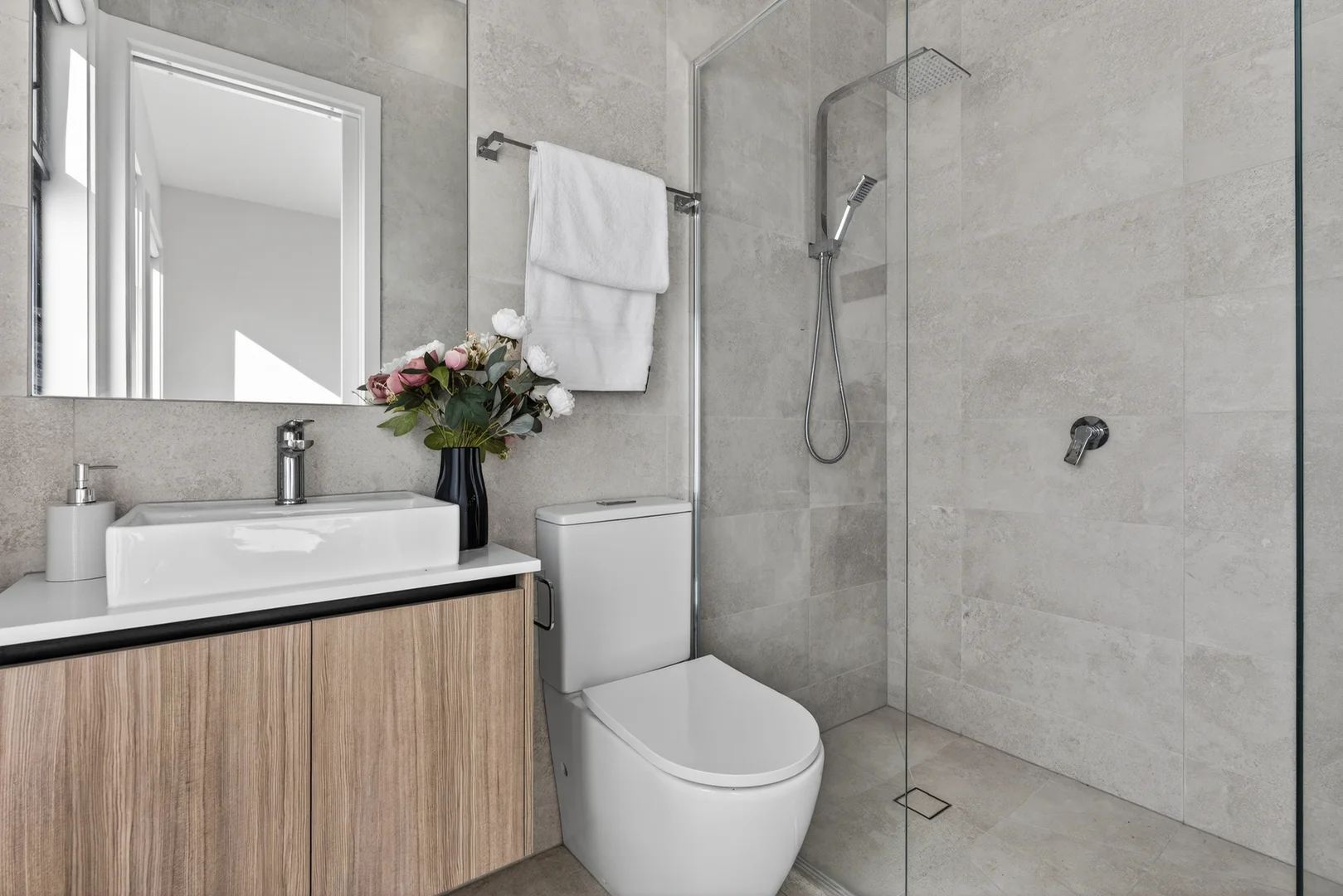 Additional image 11 of 2/10-12 Medhurst Street, Burwood East VIC 3151