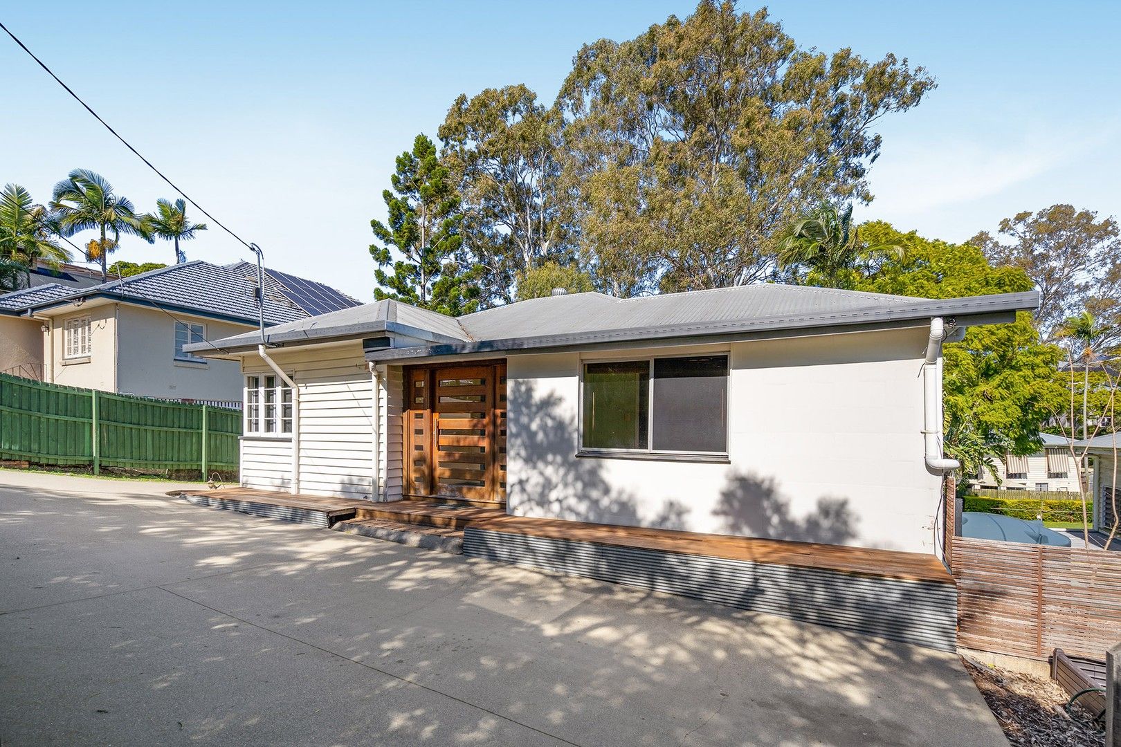 2 bedrooms House in 159 Chatsworth Road COORPAROO QLD, 4151