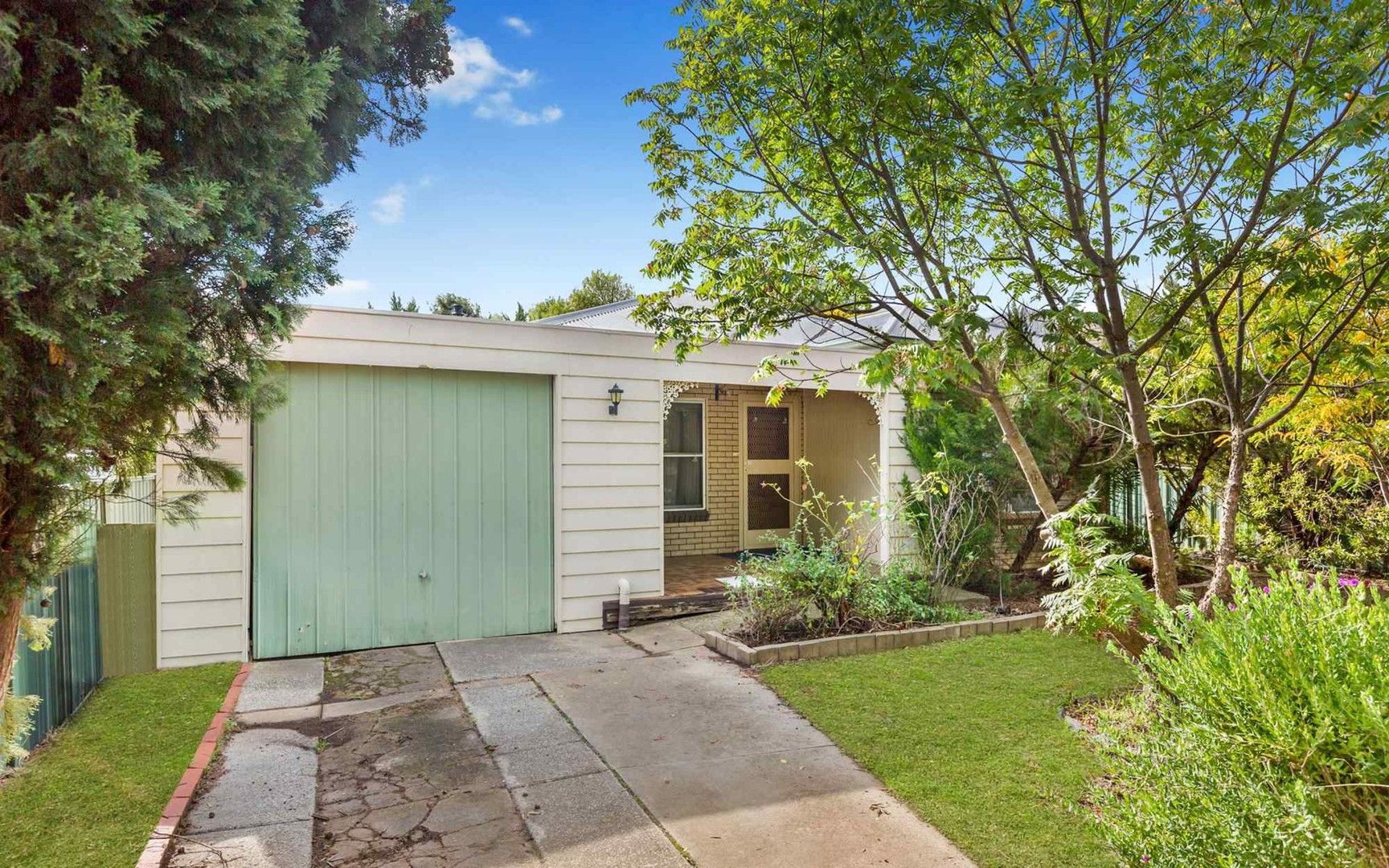 10 Ebden Street, Heathcote VIC 3523, Image 0