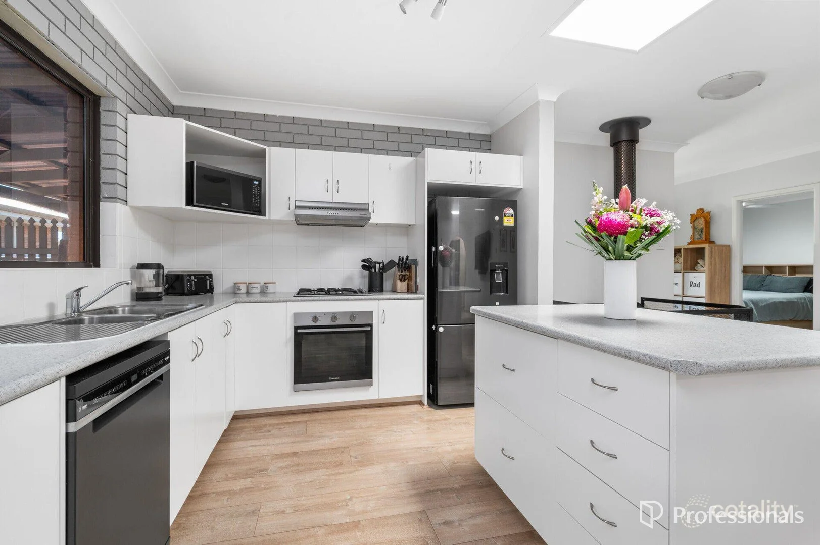 Additional image 6 of 29 Shaw Street, West Lamington WA 6430